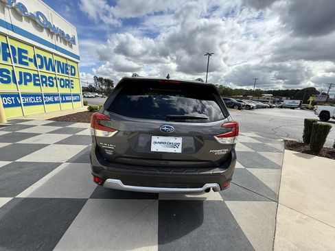Used 2021 Subaru Forester Touring w/ Popular Package #2 image 8