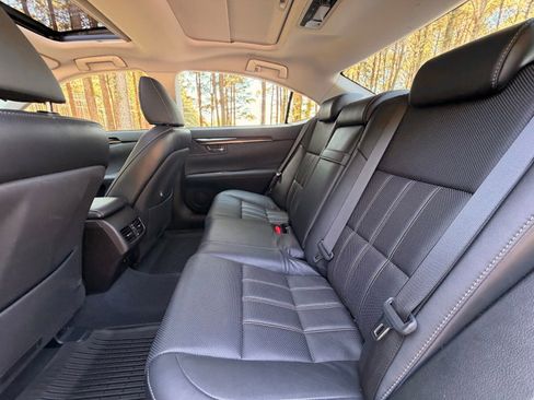 Used 2018 Lexus ES 350 w/ Luxury Package w/Wood Trim FWD image 14