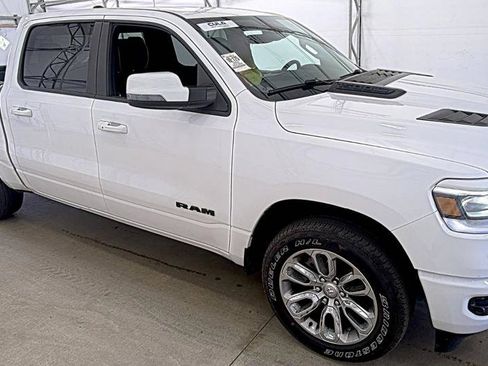 Used 2023 RAM 1500 Laramie AWD/4WD image 3