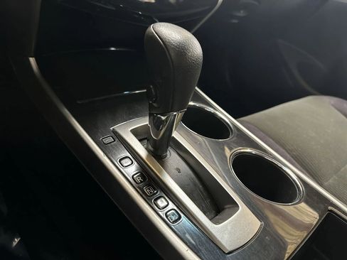 Used 2013 Nissan Altima 2.5 SV image 22