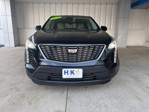 Used 2022 Cadillac XT4 Luxury image 2