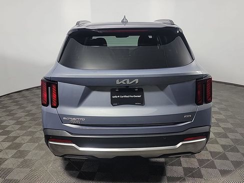 Used 2025 Kia Sorento EX w/ Panoramic Sunroof Package image 5