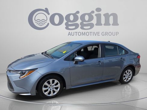 Used 2024 Toyota Corolla LE FWD image 1