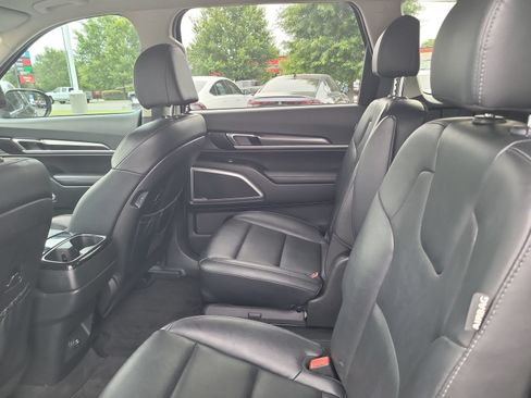 Used 2023 Kia Telluride S FWD image 21