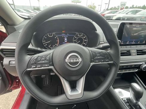 New 2025 Nissan Altima 2.5 SV image 18