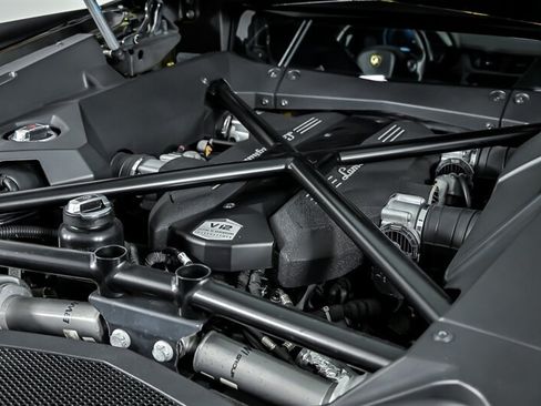 Used 2018 Lamborghini Aventador S AWD/4WD image 18