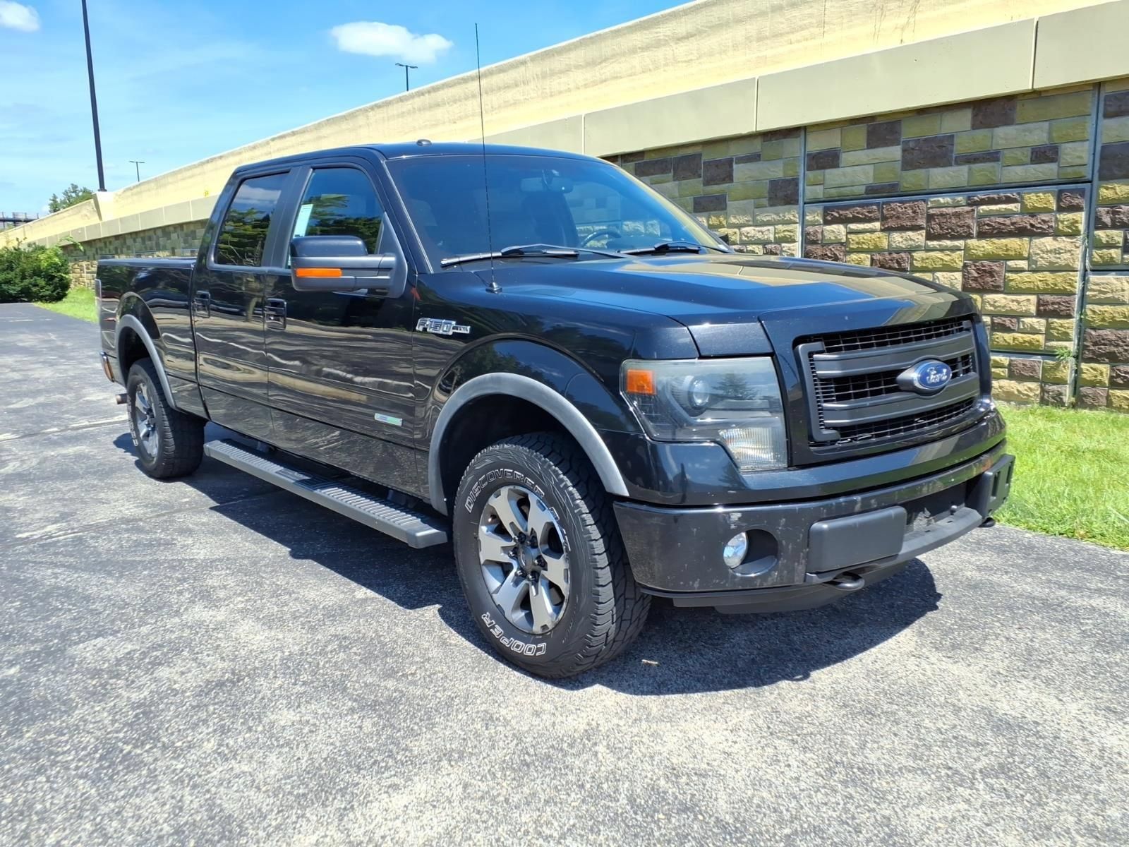 Used 2013 Ford F150 FX4 w/ Luxury Equipment Group AWD/4WD image 2