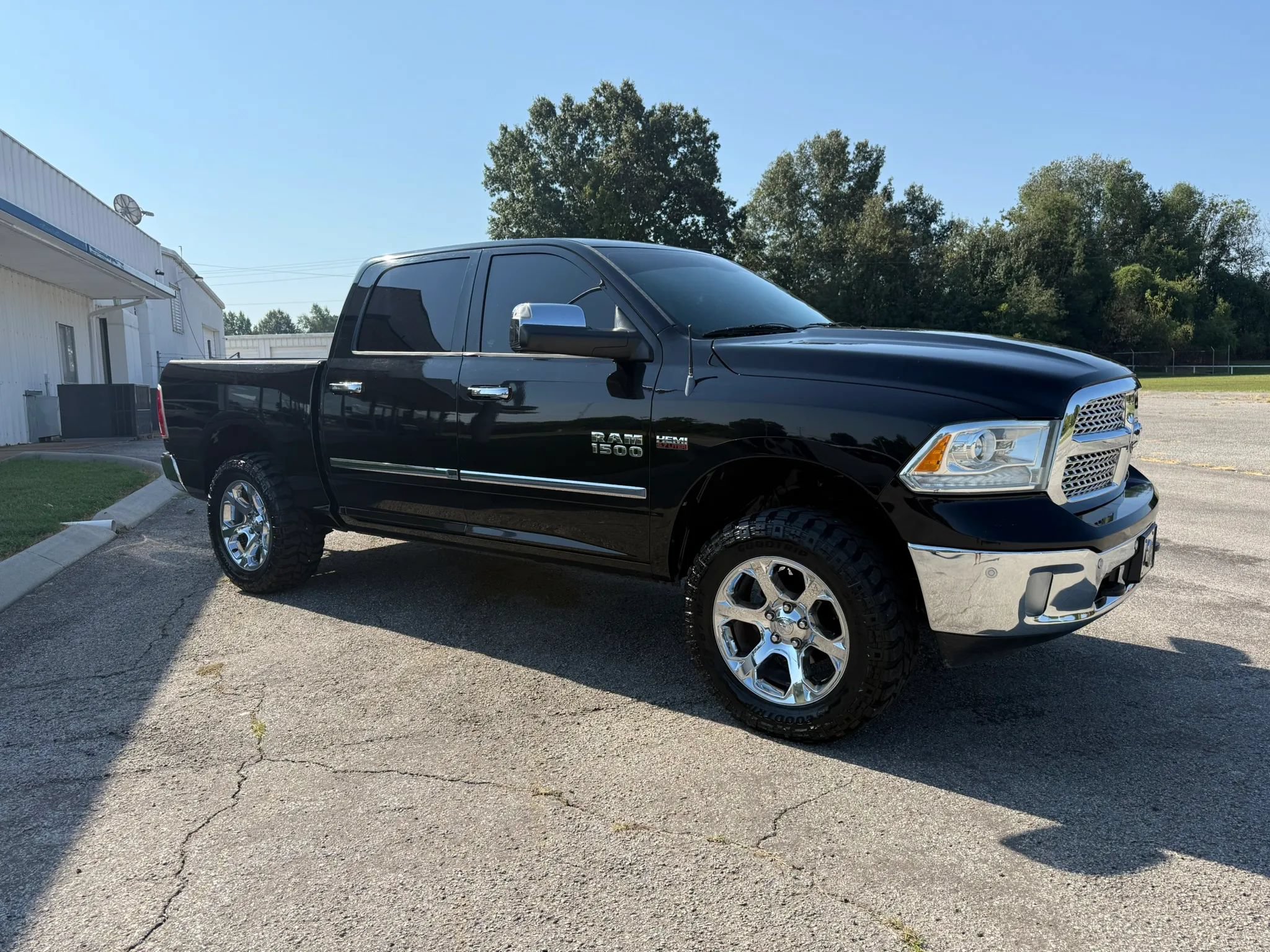 Used 2014 RAM 1500 Laramie w/ Convenience Group AWD/4WD image 6