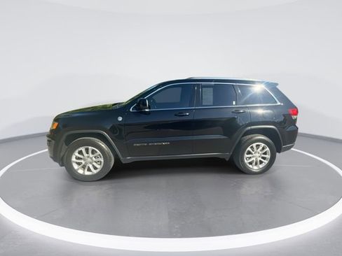 Used 2021 Jeep Grand Cherokee Laredo w/ Security & Convenience Group AWD/4WD image 5
