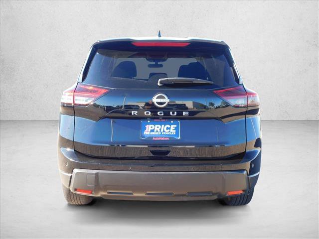 Used 2025 Nissan Rogue SV FWD image 12