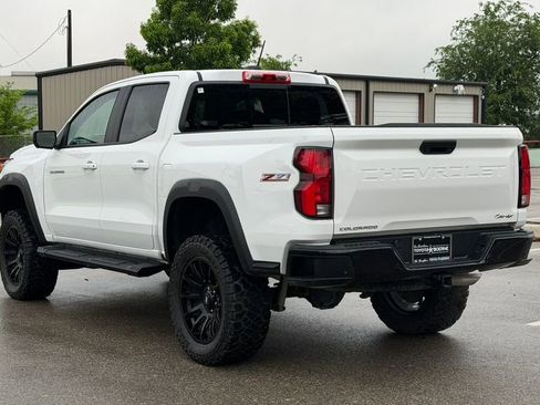 Used 2024 Chevrolet Colorado Z71 w/ Z71 Convenience Package 2 image 9