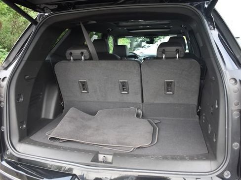 Used 2022 Chevrolet Traverse High Country AWD/4WD image 20
