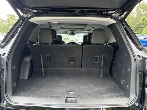 Used 2020 Chevrolet Traverse Premier w/ Redline Edition FWD image 21