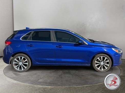 Used 2019 Hyundai Elantra GT FWD image 8