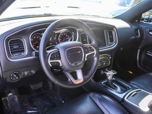 Used 2017 Dodge Charger SXT w/ Plus Group image 18