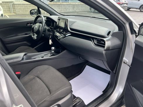 Used 2018 Toyota C-HR XLE FWD image 44