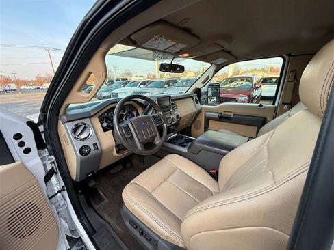 Used 2016 Ford F250 Lariat w/ Chrome Package image 19