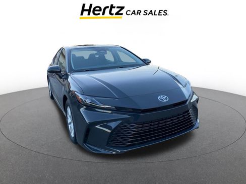 Used 2025 Toyota Camry LE image 1