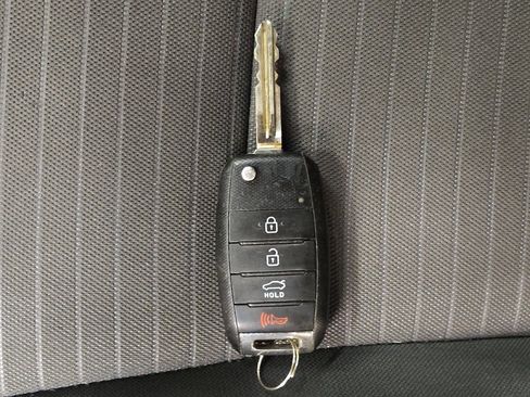 Used 2017 Kia Forte LX w/ LX Popular Package image 32