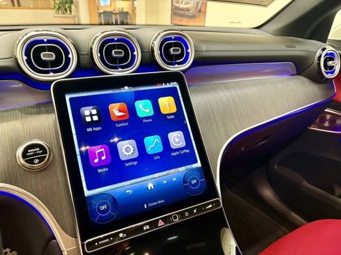 New 2026 Mercedes-Benz GLC 300 image 19