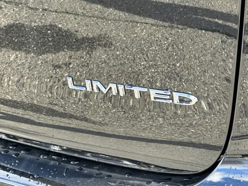 New 2026 Chrysler Pacifica Limited image 27
