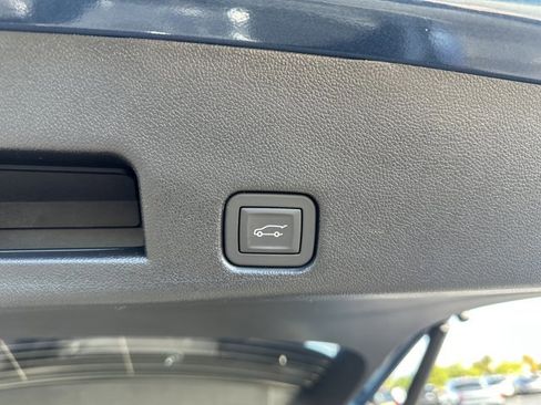 New 2026 Chevrolet Traverse LT w/ Sun and Wheel Package image 36