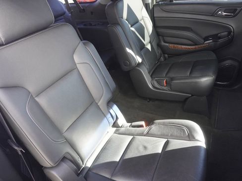 Used 2017 Chevrolet Suburban Premier image 27