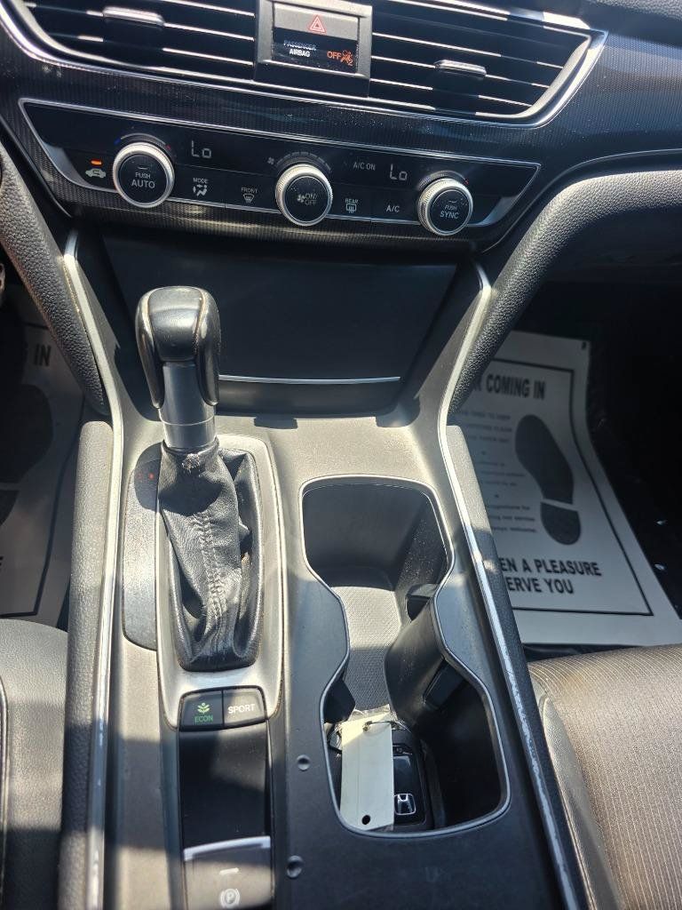 Used 2018 Honda Accord Sport image 16