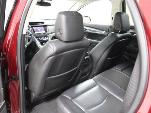 Used 2017 Cadillac XT5 Luxury image 24