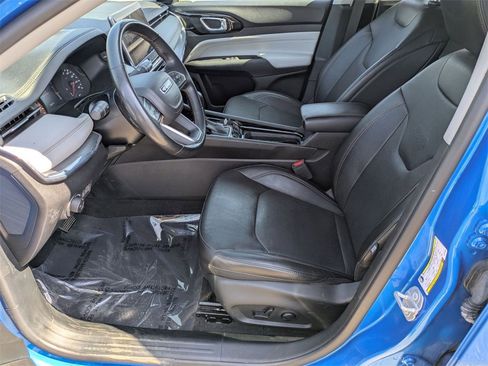 Certified 2022 Jeep Compass Limited image 13