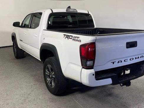 Used 2019 Toyota Tacoma TRD Off-Road w/ Technology Package image 5