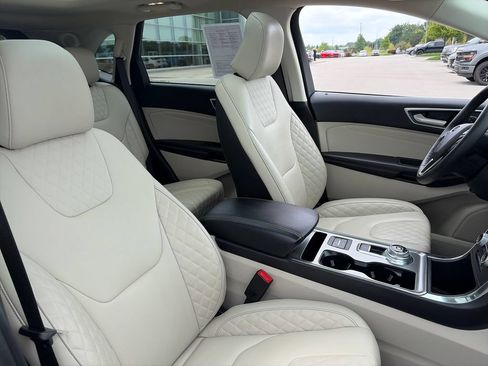 Used 2024 Ford Edge Titanium AWD/4WD image 11