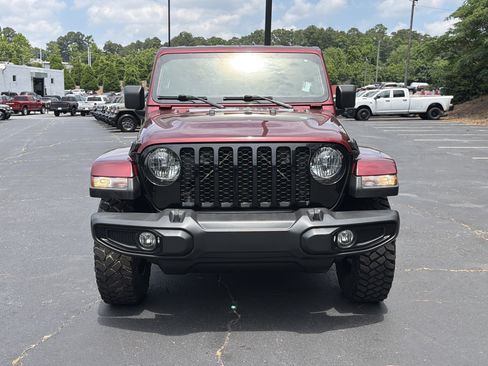 Used 2022 Jeep Gladiator Sport AWD/4WD image 3