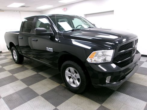 Used 2017 RAM 1500 Express AWD/4WD image 13