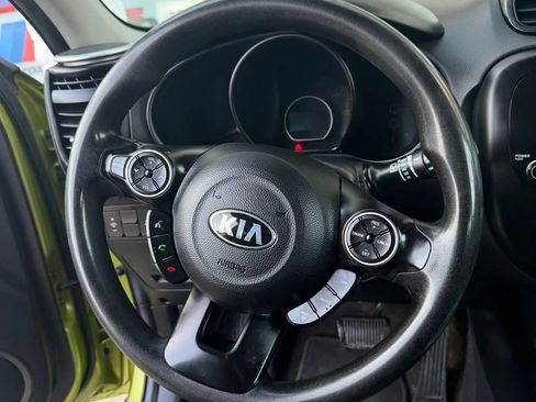 Used 2015 Kia Soul FWD image 14