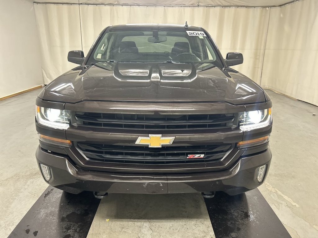 Used 2019 Chevrolet Silverado 1500 LT w/ All Star Edition AWD/4WD image 3