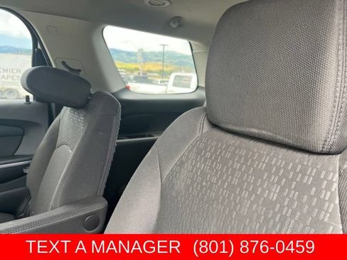 Used 2012 GMC Acadia SLE AWD/4WD image 17