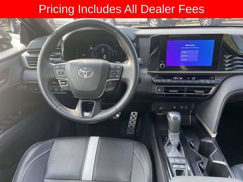 Used 2025 Toyota Camry SE FWD image 14
