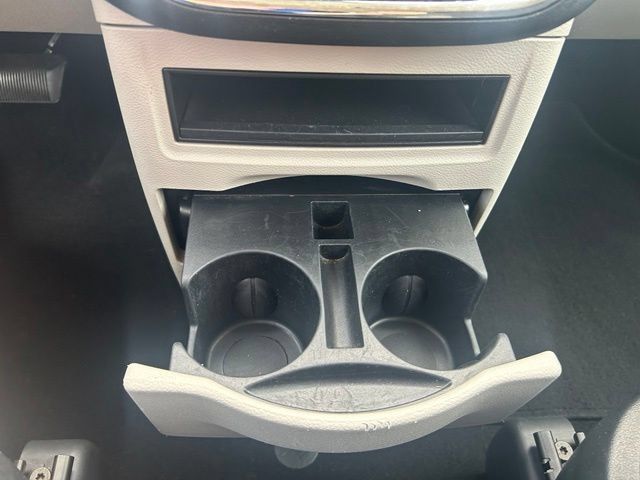 Used 2018 Dodge Grand Caravan SE w/ UConnect Hands-Free Group FWD image 35