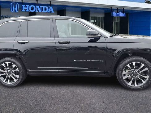 Used 2023 Jeep Grand Cherokee Overland w/ Adv Protech Group III AWD/4WD image 9