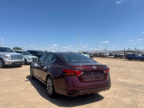 Certified 2024 Nissan Altima 2.5 SV FWD image 15