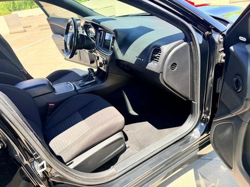 Used 2019 Dodge Charger Scat Pack RWD image 31