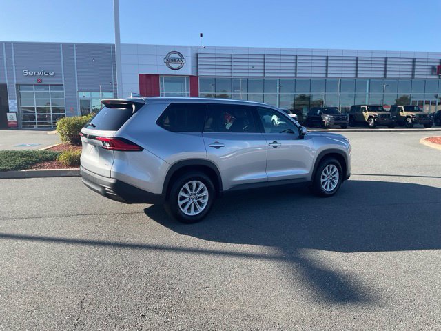 Used 2024 Toyota Grand Highlander AWD image 6
