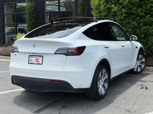 Used 2023 Tesla Model Y Long Range AWD/4WD image 12