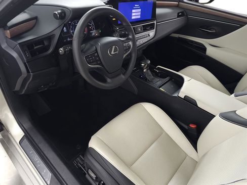 Certified 2024 Lexus ES 350 w/ Premium Package image 18