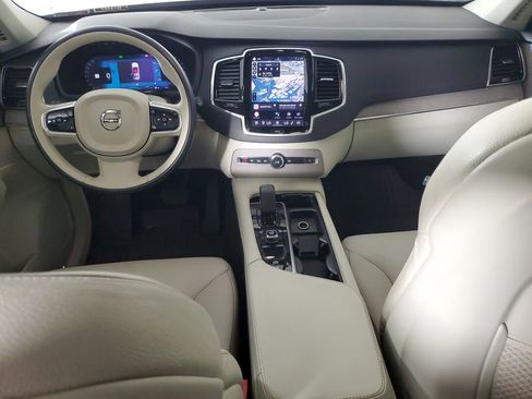 Certified 2023 Volvo XC90 B5 Plus w/ Protection Package Premier AWD/4WD image 18
