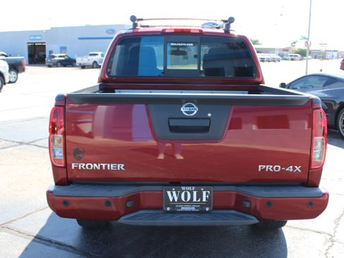 Used 2020 Nissan Frontier PRO-4X image 6