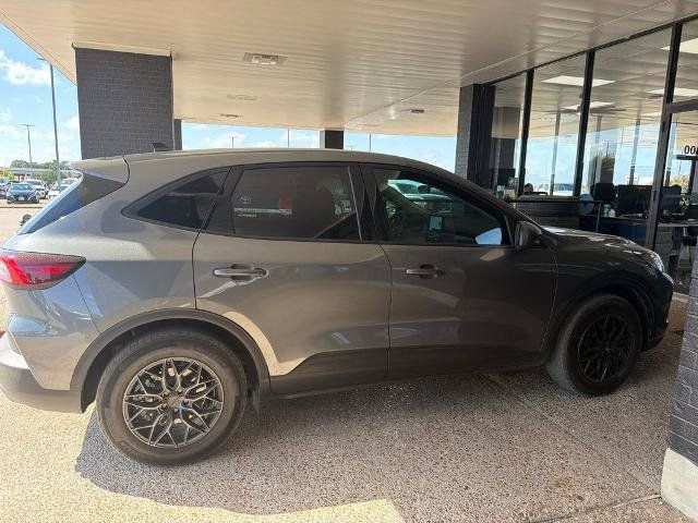 Certified 2025 Ford Escape Active FWD image 3