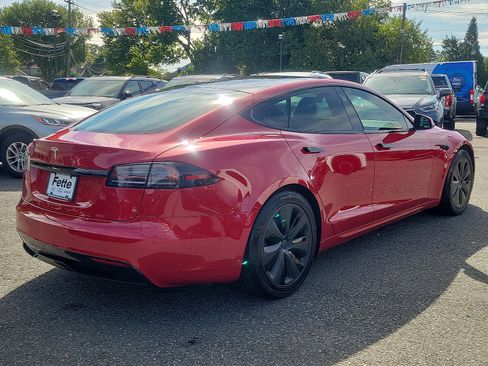 Used 2022 Tesla Model S image 4