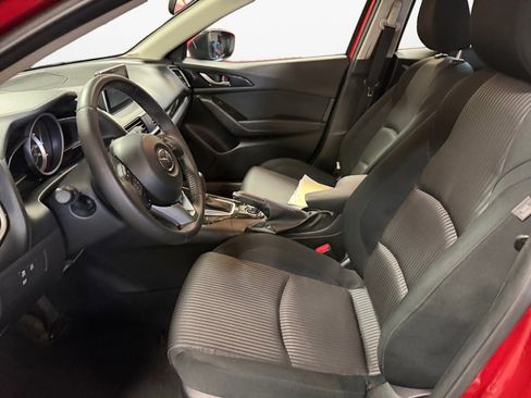 Used 2015 MAZDA MAZDA3 i Touring w/ Technology Package image 11